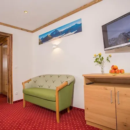 Gaestehaus Widderstein Guest house Mittelberg
